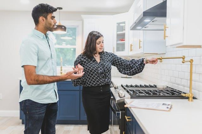 inspect kitchen